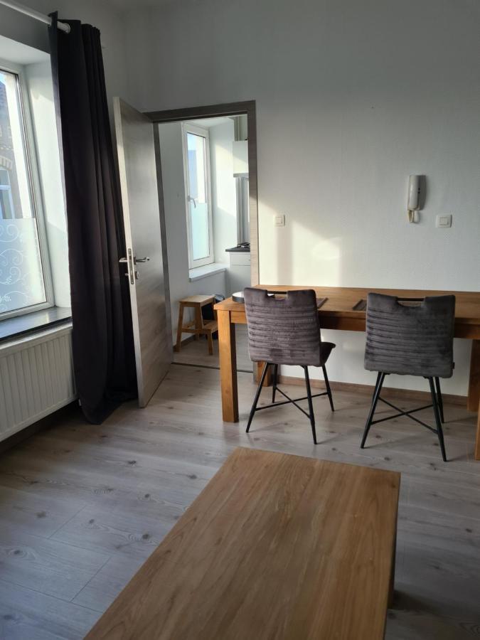 Le Bonheur 1 & 2 Parking Et Wifi Gratuits Apartment Charleroi Exterior photo