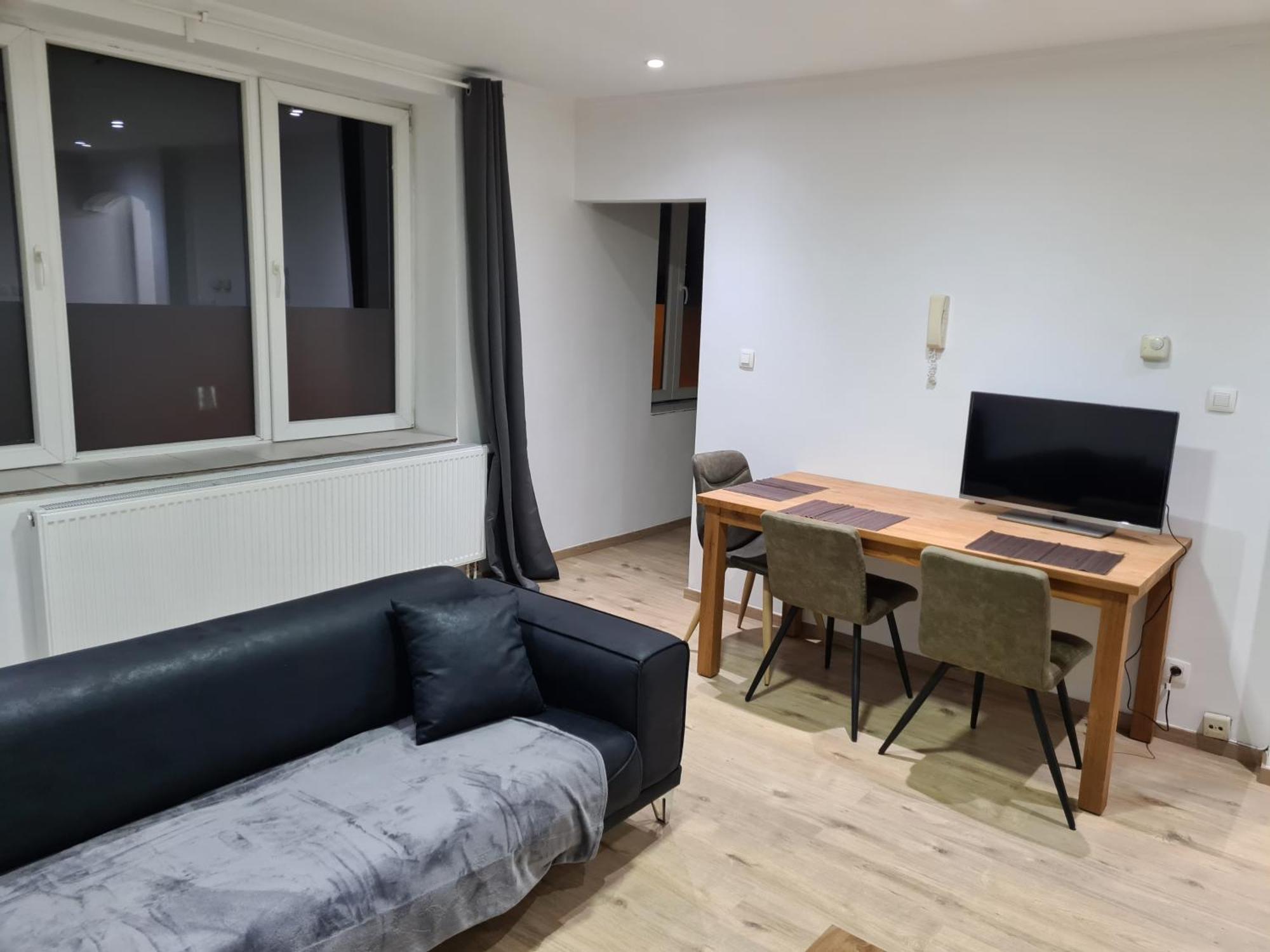 Le Bonheur 1 & 2 Parking Et Wifi Gratuits Apartment Charleroi Exterior photo